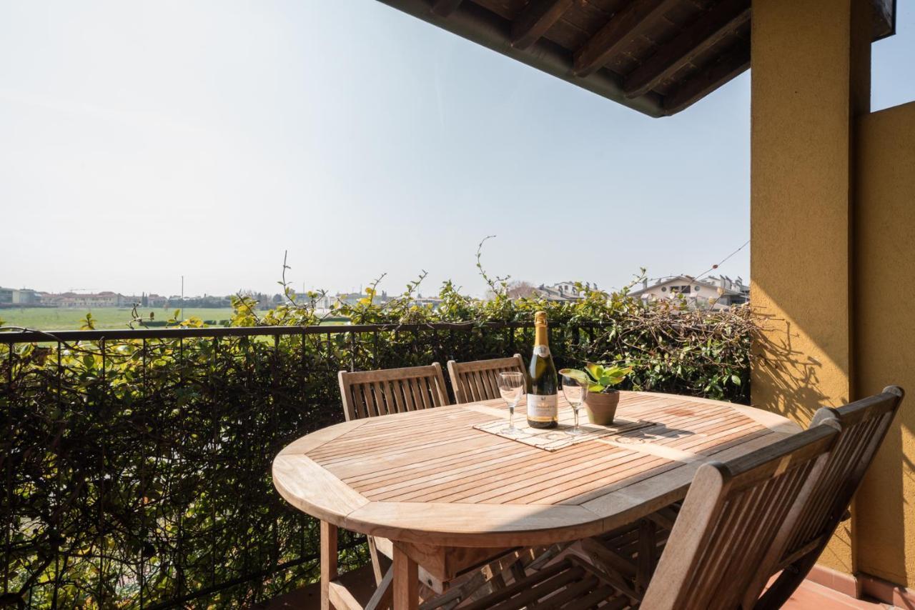 Gardappartamenti Cascinale Pool Desenzano del Garda Bagian luar foto
