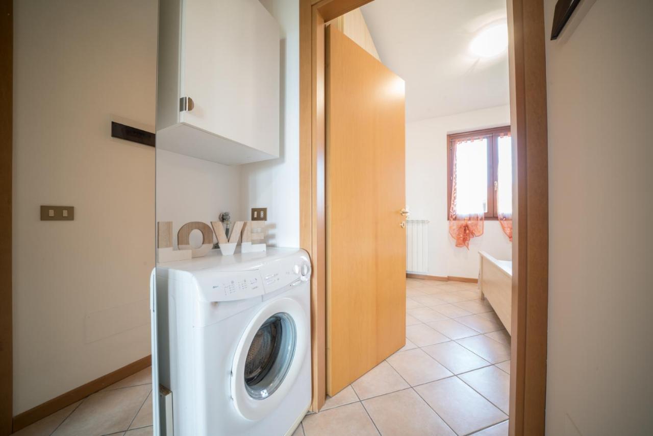 Gardappartamenti Cascinale Pool Desenzano del Garda Bagian luar foto